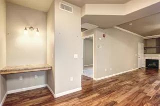 Photo #5: 20023639 Listing