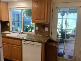 Photo #5: 20023940 Listing