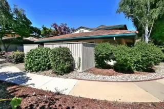 Photo #2: 20024225 Listing