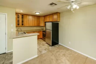 Photo #4: 20024350 Listing