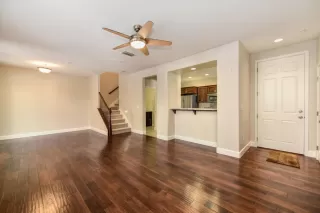 Photo #4: 20024582 Listing