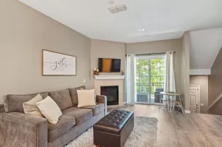 Photo #5: 20025588 Listing