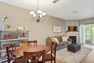 Photo #6: 20025588 Listing