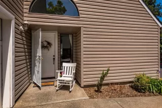 Photo #2: 20025693 Listing