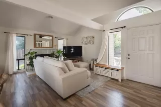 Photo #3: 20025693 Listing