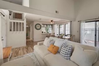 Photo #5: 20025693 Listing