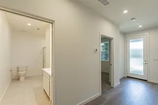 Photo #1: 20025792 Listing