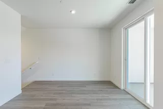 Photo #4: 20025792 Listing