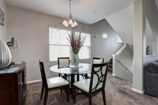 Photo #4: 20025906 Listing 