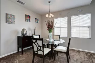 Photo #5: 20025906 Listing 