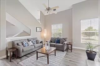 Photo #1: 20026076 Listing 