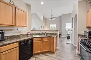 Photo #6: 20026076 Listing 