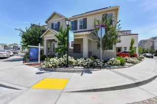 Photo #1: 20026137 Listing 