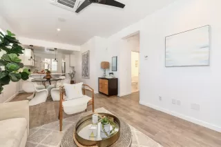 Photo #5: 20026137 Listing 