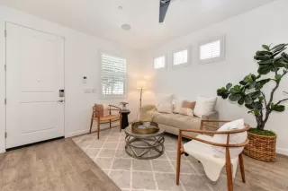 Photo #6: 20026137 Listing 