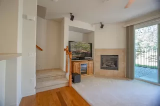 Photo #4: 20026208 Listing