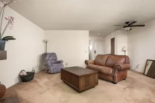 Photo #6: 20026215 Listing