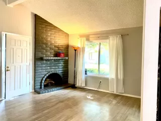 Photo #2: 20026548 Listing