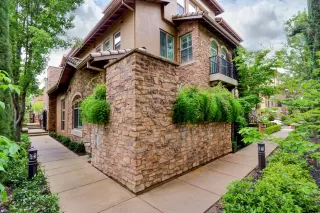 Photo #1: 20026681 Listing 