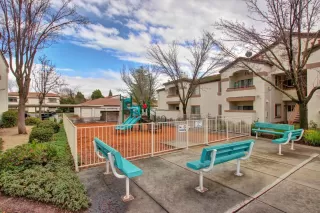 Photo #5: 20026747 Listing 