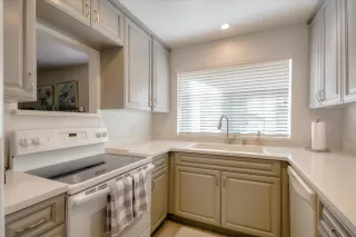 Photo #2: 20026875 Listing
