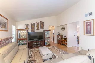Photo #2: 20026950 Listing 