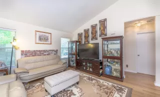 Photo #5: 20026950 Listing 