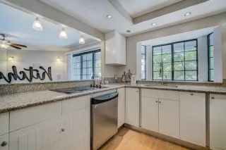 Photo #2: 20027096 Listing