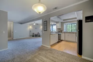 Photo #4: 20027096 Listing