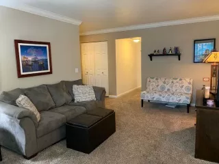 Photo #4: 20027121 Listing