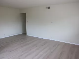 Photo #3: 20027400 Listing 