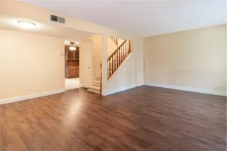 Photo #3: 20027536 Listing 