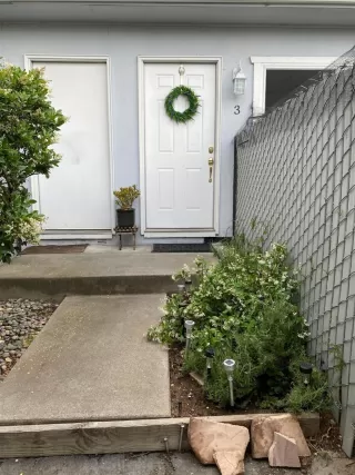 Photo #2: 20027673 Listing