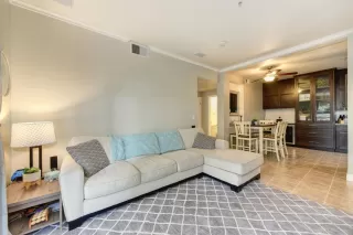 Photo #4: 20027806 Listing 