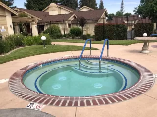 Photo #5: 20028019 Listing