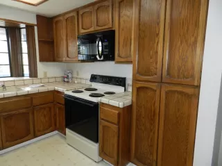 Photo #2: 20028044 Listing