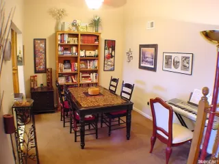 Photo #6: 20028044 Listing