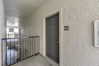 Photo #4: 20028369 Listing