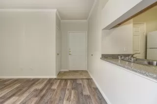 Photo #5: 20028369 Listing