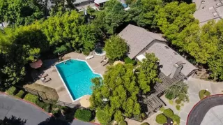 Photo #1: 20028403 Listing 