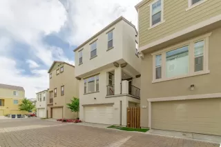 Photo #3: 20028414 Listing