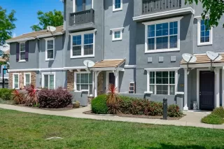 Photo #1: 20028651 Listing
