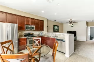 Photo #5: 20028651 Listing