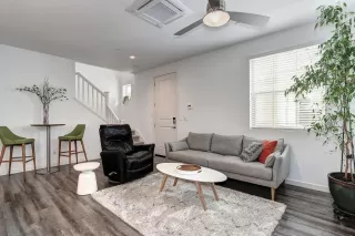 Photo #1: 20028664 Listing