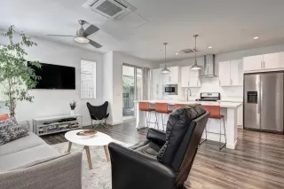 Photo #3: 20028664 Listing