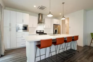 Photo #5: 20028664 Listing