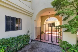 Photo #2: 20029244 Listing 