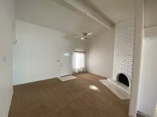 Photo #3: 20029347 Listing