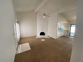 Photo #4: 20029347 Listing