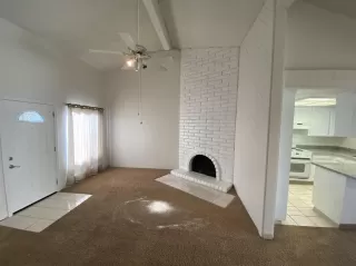 Photo #5: 20029347 Listing